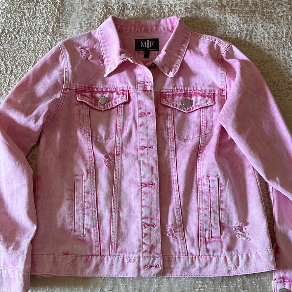 BNW MOVING FORWARD DESIGNS WASHED DENIM JACKET, WITH CRYSTAL DESIGN, SIZE S